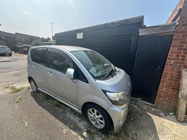 Daihatsu Move 0.85 5dr