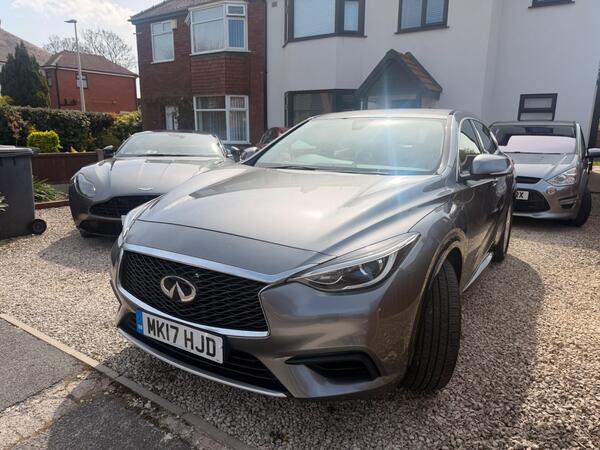 Infiniti Q30 1.5d SE Euro 6 (s/s) 5dr