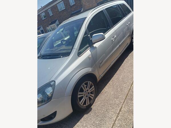 Vauxhall Zafira 1.6 16V Design Euro 5 5dr (SNav)