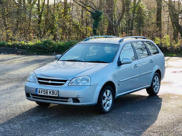 Chevrolet Lacetti 1.8 SX 5dr