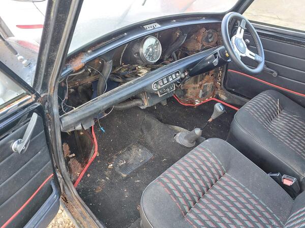 Austin Mini 1.0 City E 2dr