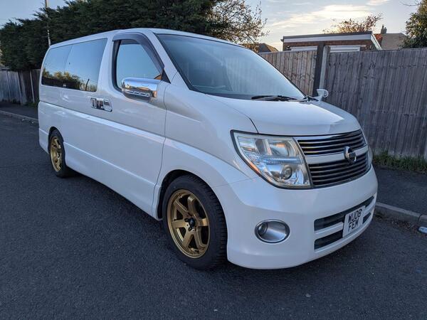 Nissan Elgrand Highway Star
