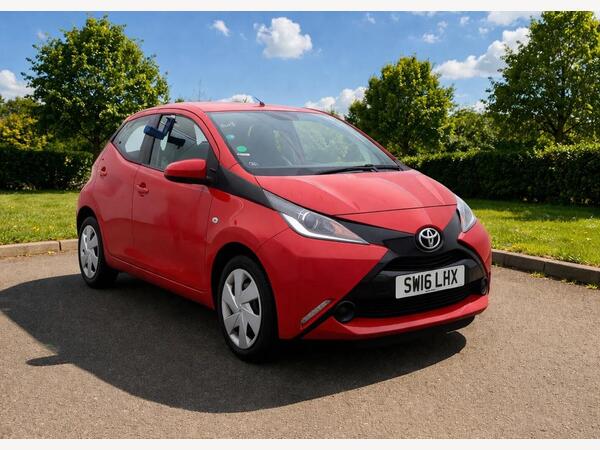Toyota AYGO 1.0 VVT-i x-play Euro 5 5dr Euro 5