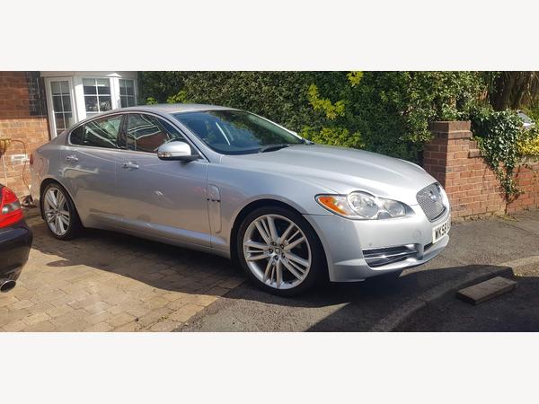 Jaguar XF 2.7d V6 Premium Luxury Auto Euro 4 4dr
