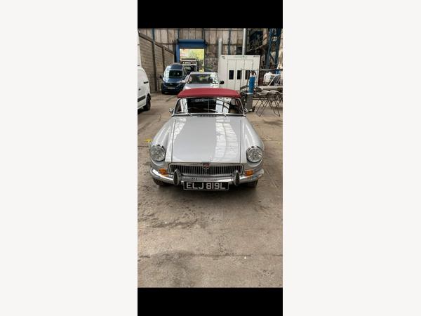 MG MGB GT