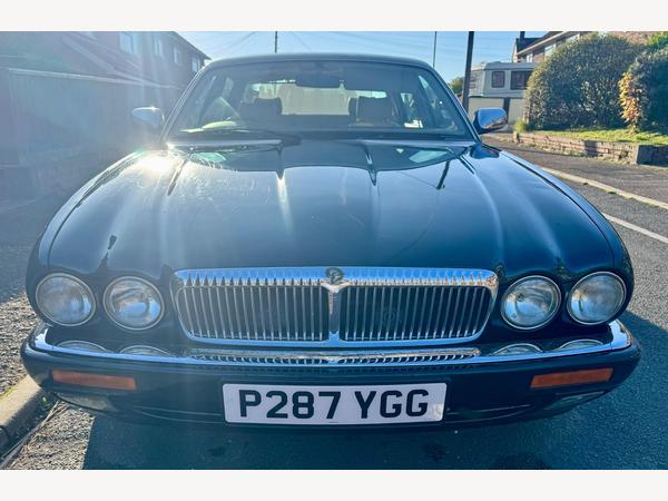Daimler XJ Series 6.0 Double Six LWB Saloon 4dr