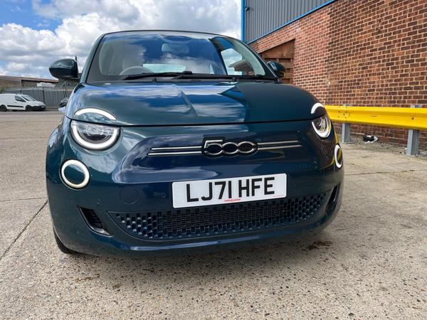 Fiat 500e C 42kWh La Prima Auto 2dr