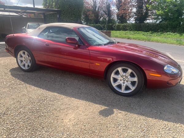 Jaguar XK8 4.0 2dr