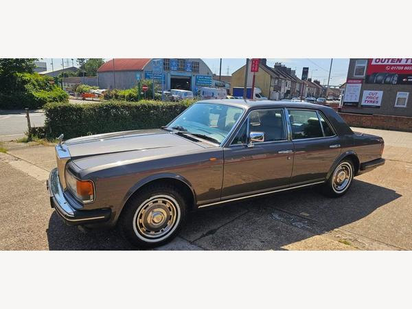 Rolls-Royce Silver Spirit