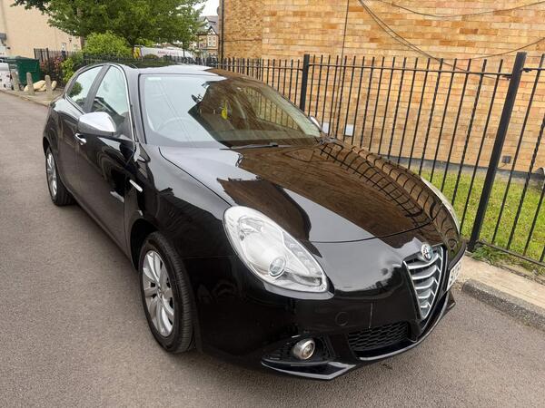 Alfa Romeo Giulietta 1.4 TB Distinctive Euro 6 (s/s) 5dr