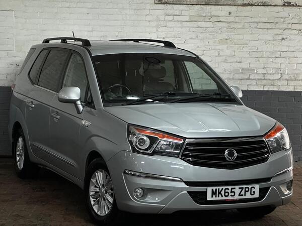 SsangYong Turismo 2.0 e-XDi ES Euro 5 5dr