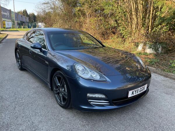 Porsche Panamera 4.8 V8 4S PDK 4WD Euro 5 (s/s) 5dr