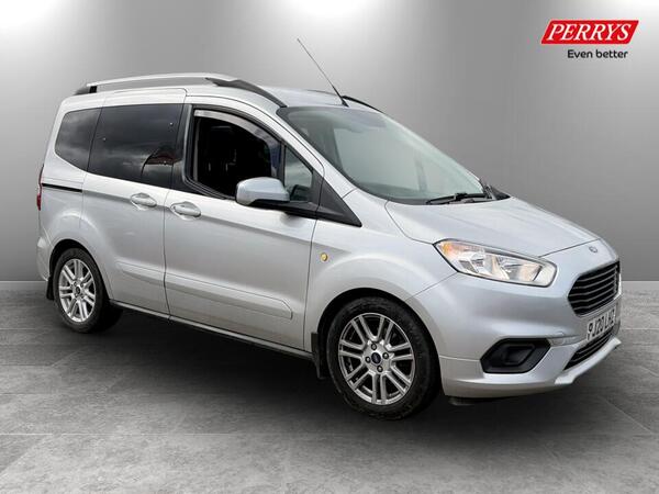 Ford Tourneo Courier 1.5 TDCi Titanium Euro 6 5dr