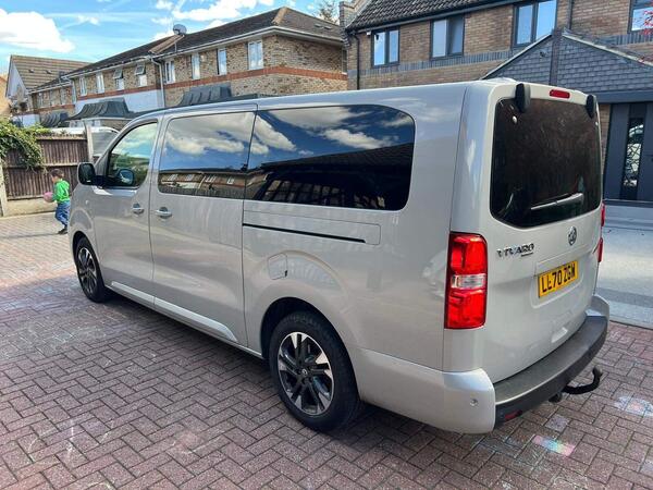 Vauxhall Vivaro Life 2.0 Turbo D Elite L MPV 5dr Diesel Auto LWB Euro 6 (s/s) (8 Seat) (180 ps)
