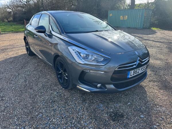 Citroen DS5 2.0 h e-HDi Airdream DSport EGS6 4WD Euro 5 (s/s) 5dr
