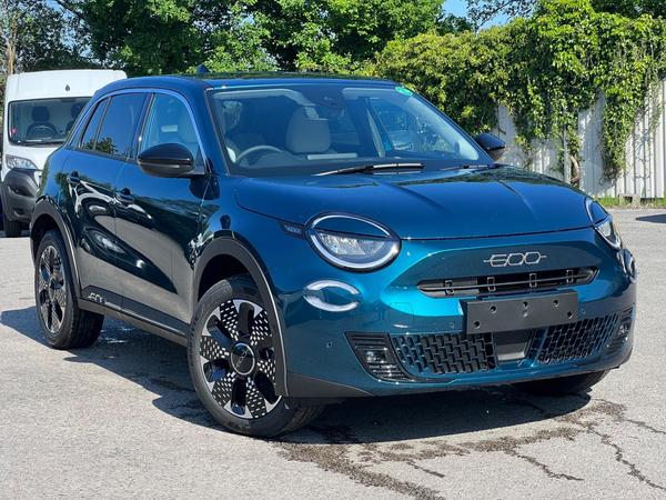 Fiat 600e 54kWh La Prima Auto 5dr