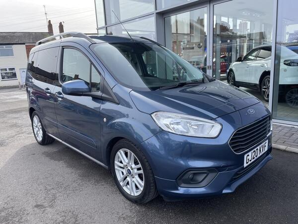 Ford Tourneo Courier 1.5 TDCi Titanium Euro 6 5dr