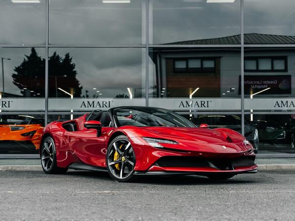 Ferrari SF90 Spider 4.0T V8 7.9kWh F1 DCT 4WD Euro 6 (s/s) 2dr