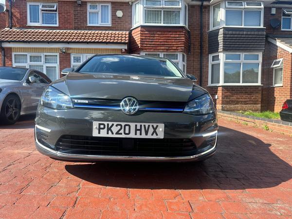 Volkswagen e-Golf 35.8kWh e-Golf Auto 5dr