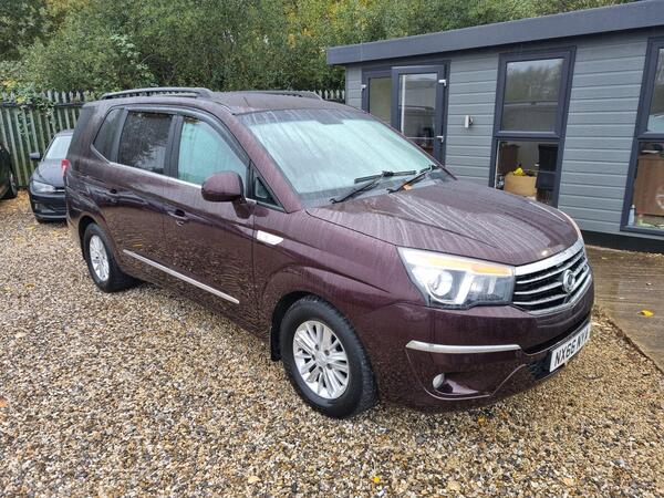 SsangYong Turismo 2.2D EX T-Tronic Euro 6 5dr