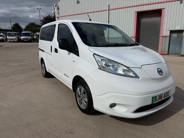 Nissan e-NV200 Tekna Auto 5dr (5 Seat, Rapid Plus)