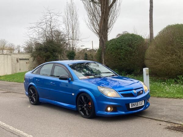 Vauxhall Vectra 2.8i Turbo V6 24V VXR 5dr