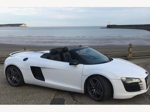 Audi R8 4.2 FSI V8 Spyder quattro Euro 5 2dr