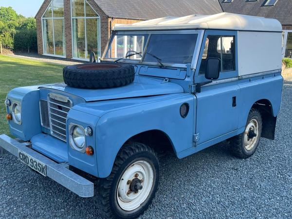Land Rover Series III 2.3 88 Hard Top Petrol Manual (77 bhp)