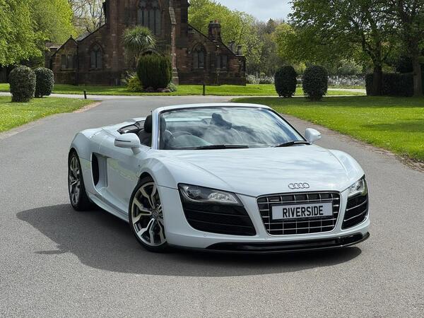Audi R8 5.2 FSI V10 Spyder R Tronic quattro Euro 5 2dr