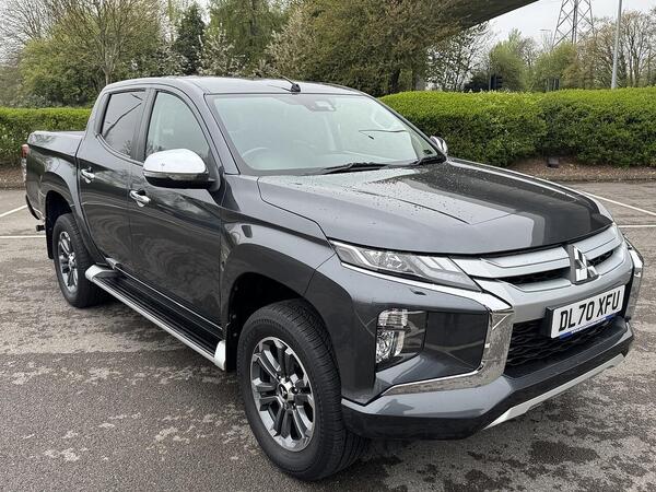 Mitsubishi L200 2.2 DI-D DC Barbarian Pickup Double Cab 4dr Diesel Auto 4WD Euro 6 (s/s) (150 ps)
