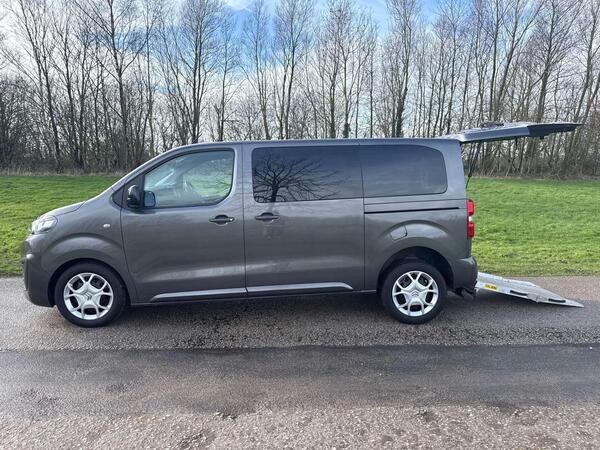 Citroen SpaceTourer 2.0 HDi Automatic Wheelchair Accessible vehicle WAV