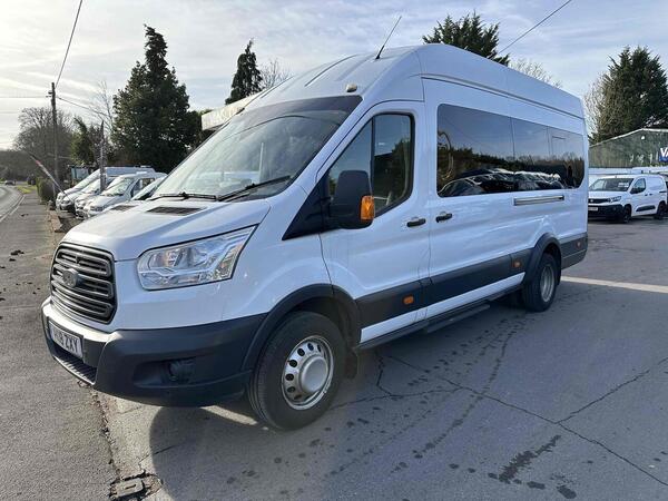 Ford Transit TDCi 460 Trend Minibus 2.2 Manual Diesel