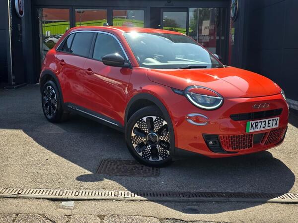 Fiat 600e 54kWh La Prima Auto 5dr