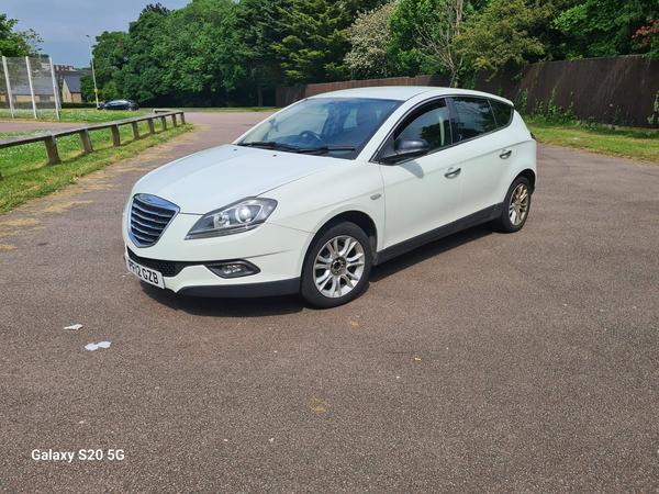 Chrysler Delta 1.4 M-Air SE Euro 5 (s/s) 5dr