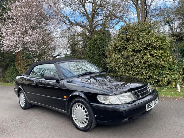Saab 900 2.3i SE 2dr