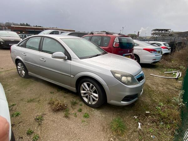 Vauxhall Vectra 1.8 VVT SRi 5dr