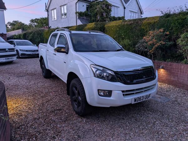 Isuzu D-Max 2.5 TD Eiger Pickup 4dr Diesel Manual 4x4 (194 g/km, 161 bhp)