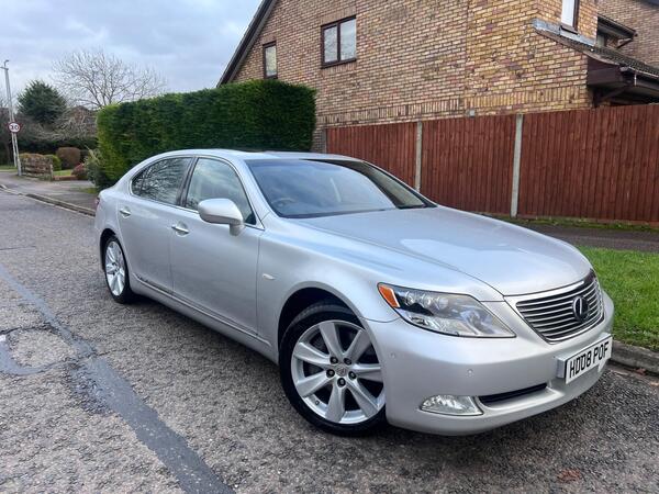 Lexus LS 5.0 600h V8 L CVT 4WD Euro 5 (s/s) 4dr