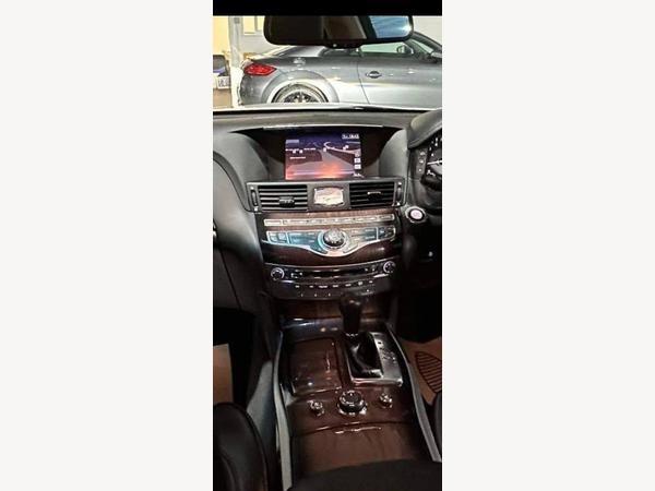 Infiniti Q70 3.5h V6 Premium Tech Auto Euro 6 (s/s) 4dr