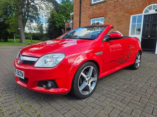 Vauxhall Tigra 1.4i 16v Exclusiv 2dr (a/c)