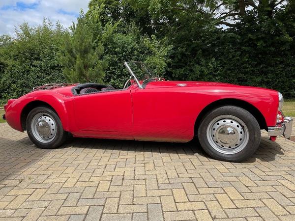 MG MGA