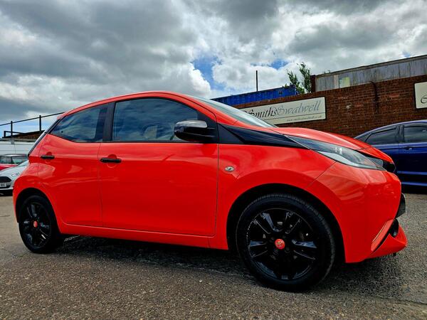 Toyota AYGO 1.0 VVT-i x-cite Euro 5 5dr Euro 5