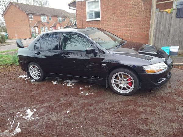 Mitsubishi Lancer 2.0 EVO VIII FQ-300 4dr