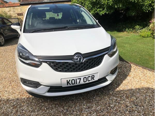 Vauxhall Zafira Tourer 1.4i Turbo Elite Nav Euro 6 5dr