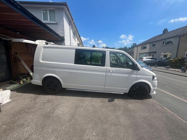 Volkswagen Transporter Sportline 2.0 BiTDI Sportline T32 Kombi 4dr Diesel Manual L3 H1 (205 g/km, 178 bhp)