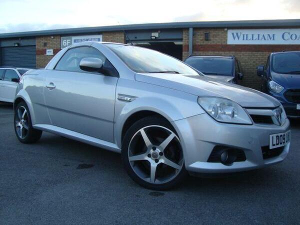 Vauxhall Tigra 1.4i 16v Exclusiv Easytronic 2dr (a/c)