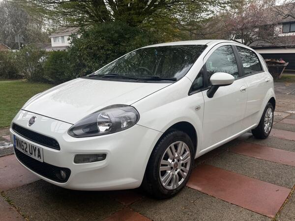 Fiat Punto 1.2 Easy Manual Euro 5 5dr
